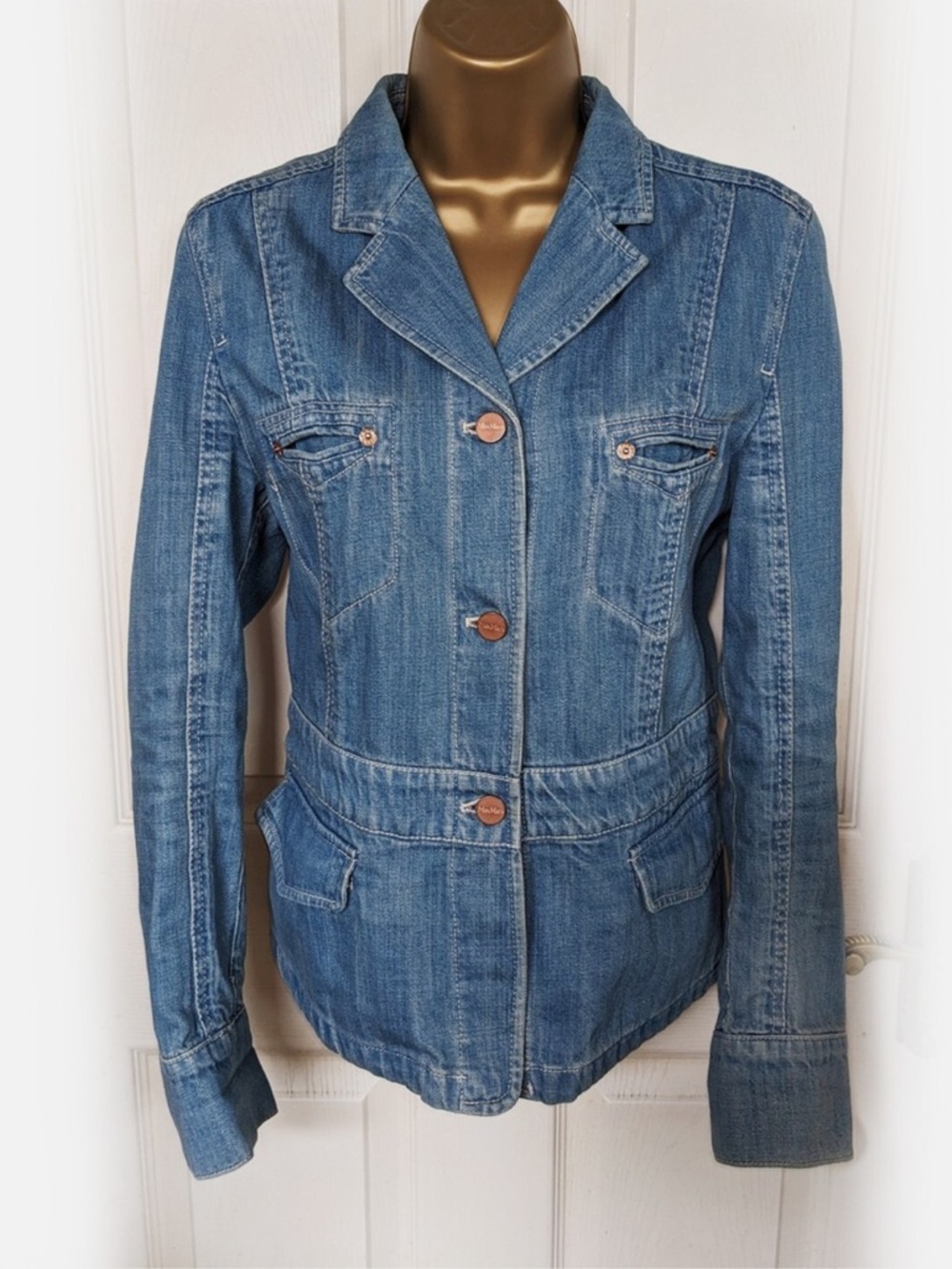 MaxMara Light Blue Denim Jacket with Button Front 8 - Picture 2 of 14